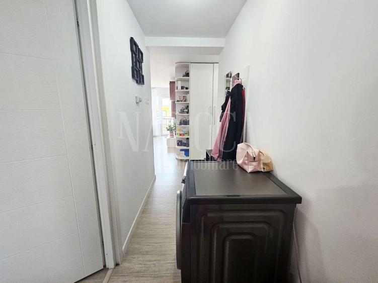 Apartament cu 3 camere semidecomandat în Florești