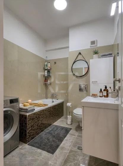 Apartament cu 3 camere decomandat, mobilat în Băneasa