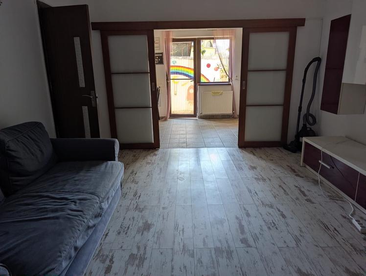 Casă cu 4 camere cu Teren 15 Mp în Central