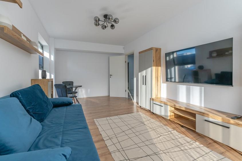 Apartament cu 2 camere decomandat, mobilat în Tractorul