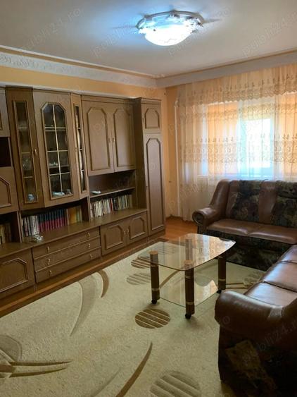 Apartament cu 2 camere decomandat în Podu Roș