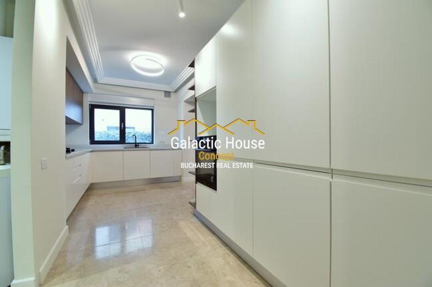 Apartament cu 4 camere decomandat, mobilat în Central