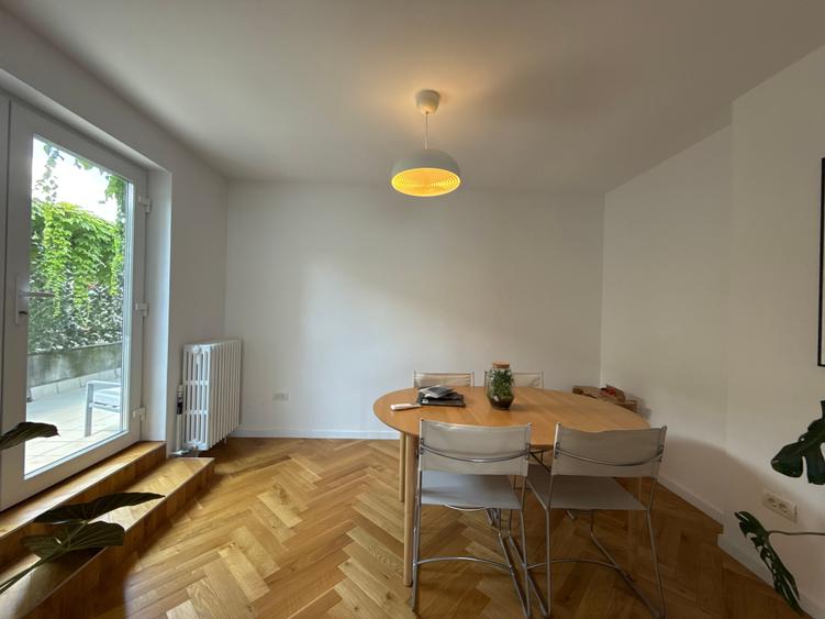 Apartament cu 3 camere semidecomandat în Gara de Nord