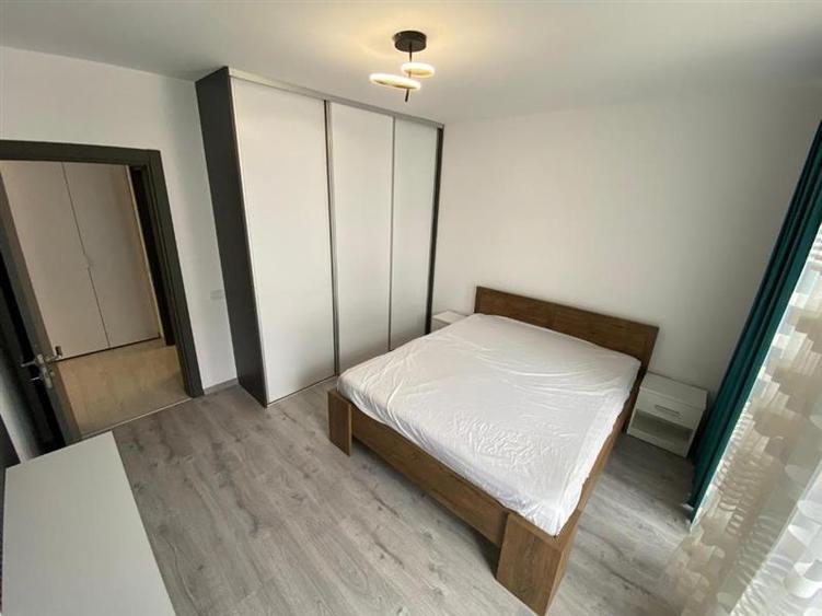 Apartament cu 2 camere decomandat, mobilat în Cristian