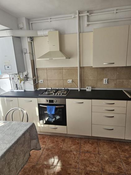 Apartament cu 2 camere decomandat, mobilat în Mărăști
