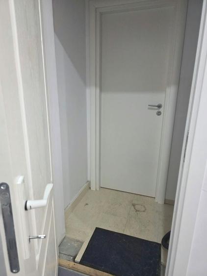Apartament cu 3 camere decomandat în Jiului
