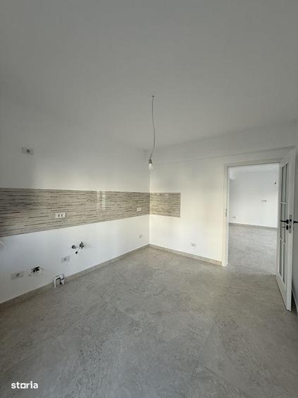 Casă cu 5 camere cu Canalizare în Titan