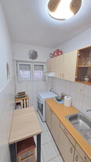 Apartament cu 3 camere decomandat în Giurgiului