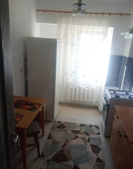 Apartament cu 2 camere decomandat în Galata