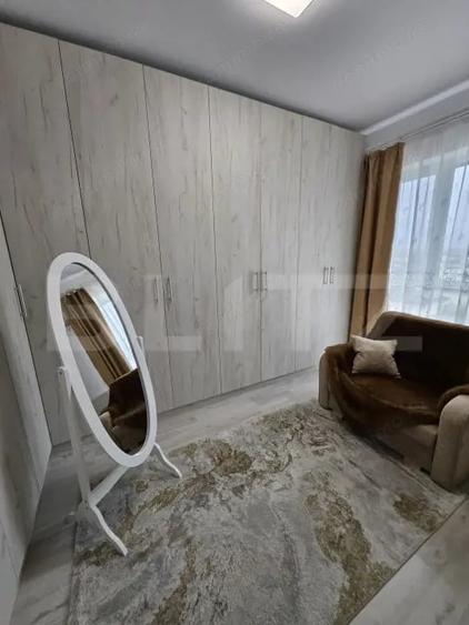 Apartament cu 3 camere decomandat, mobilat în Central