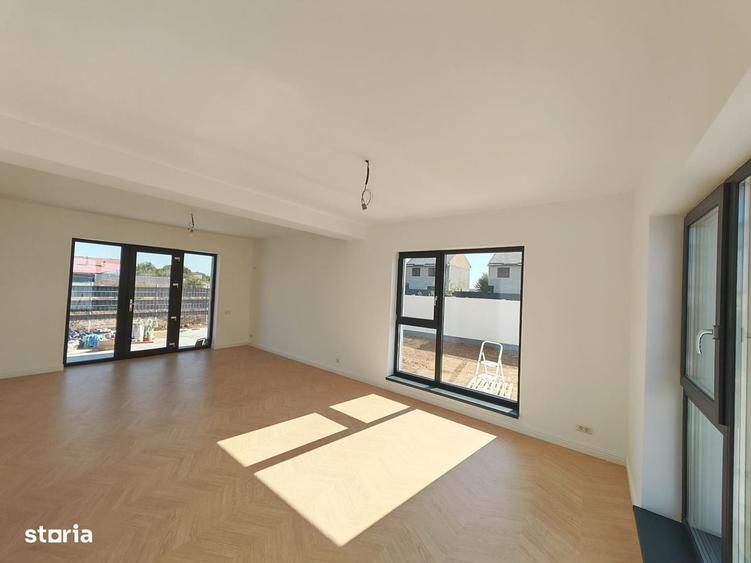 Casă cu 4 camere în Bălăceanca