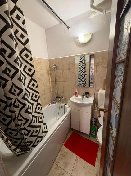 Apartament cu 2 camere semidecomandat, mobilat în Apărătorii Patriei