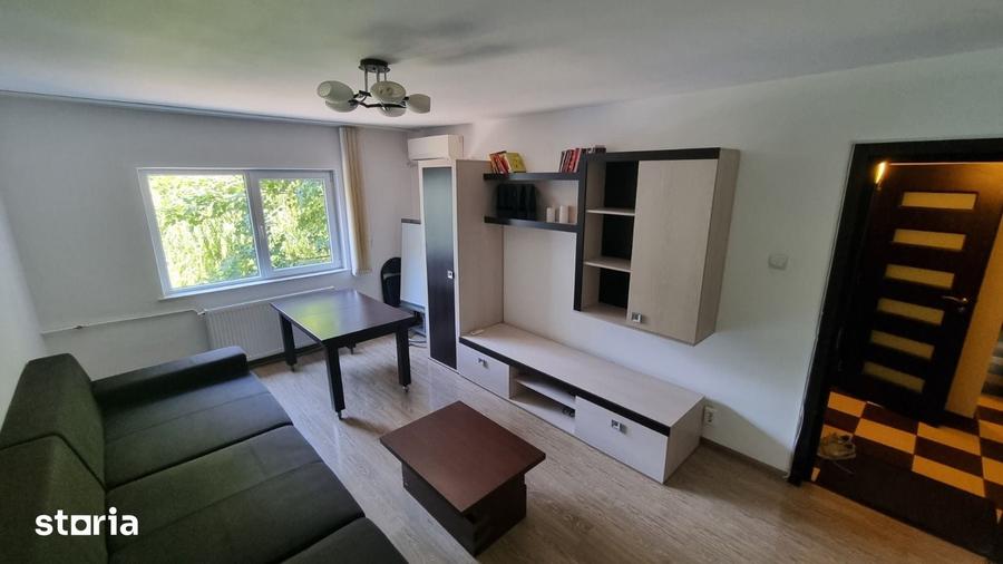 Apartament cu 3 camere în Crângași