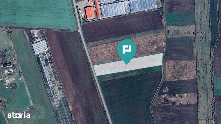 Teren de 10333 mp, în Livada