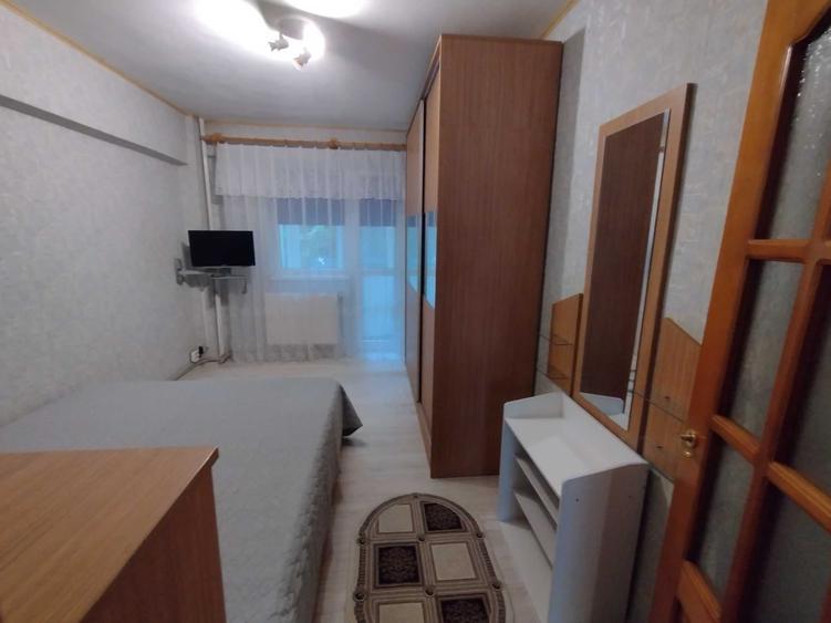 Apartament cu 3 camere decomandat în George Enescu