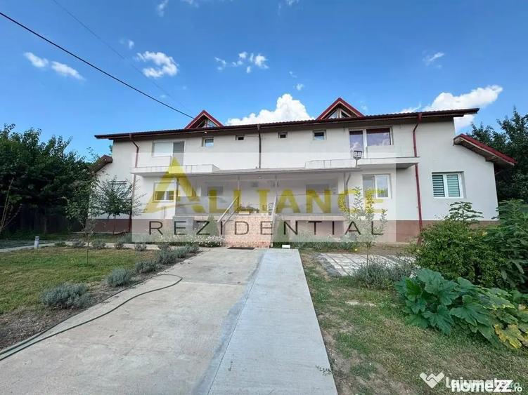 Casă cu 7 camere cu Teren 1086 Mp în Frumușani