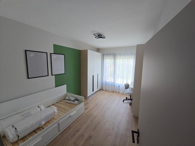 Duplex cu 3 camere cu Canalizare în Ghiroda