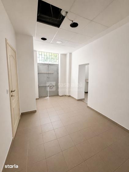 Alexandru cel Bun - la bd, spatiu comercial 100mp, trafic pietonal int - 1