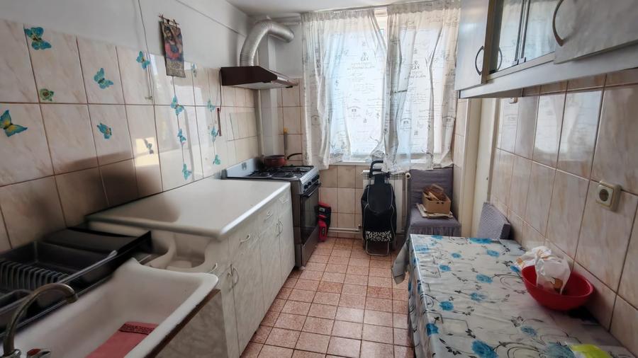 Apartament cu 2 camere semidecomandat în Micro 19