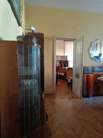 Apartament cu 2 camere nedecomandat în Centrul Istoric