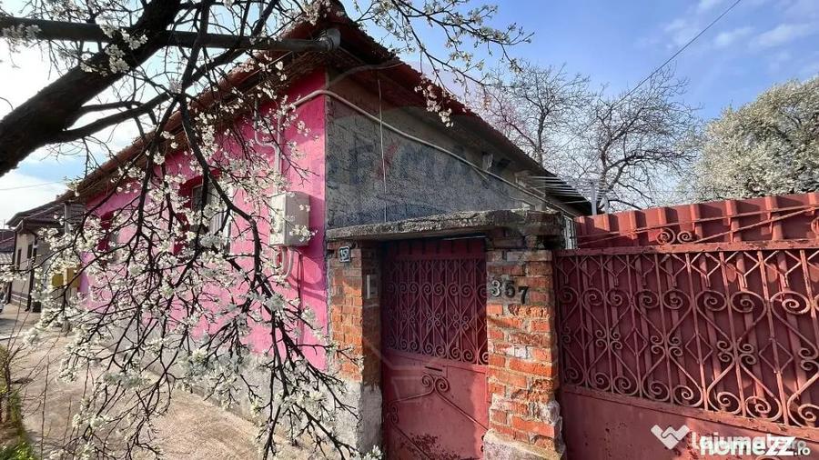Casă cu 4 camere cu Teren 1367 Mp în Sântandrei