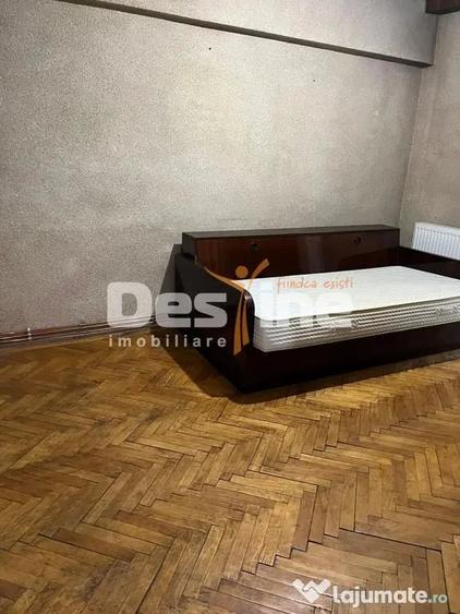 Apartament cu 3 camere decomandat în Central