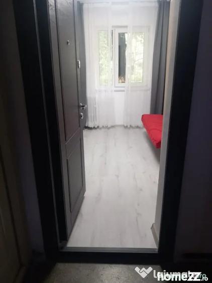 Garsonieră nedecomandată în Vest