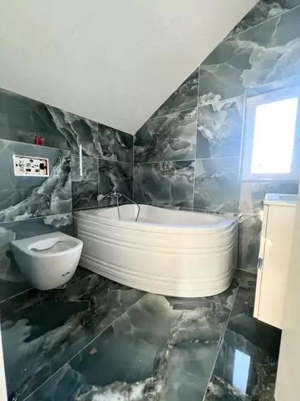 Casă cu 5 camere cu Teren 653 Mp în Giarmata