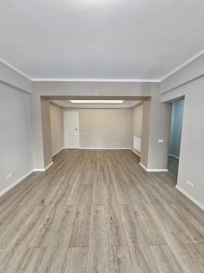 Apartament cu 3 camere decomandat în Universitate