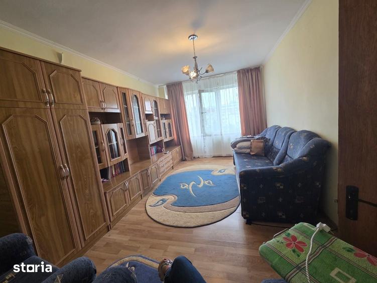 DE INCHIRIAT Apartament 2 camere : Moisil, Spital, Scoala 10 - 2
