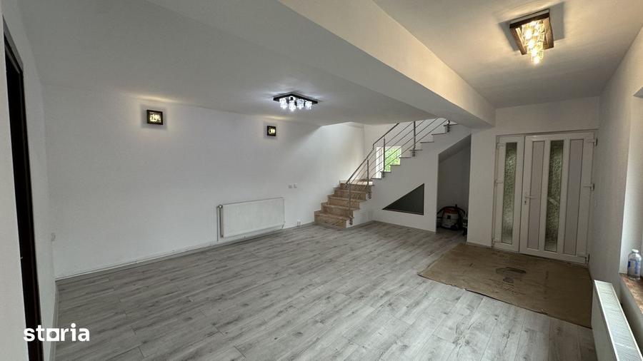 Casă cu 3 camere cu Teren 1397 Mp în Ștefănești