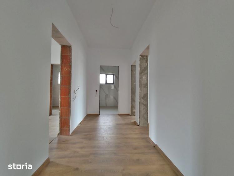Casă cu 4 camere cu Teren 616 Mp în Paleu