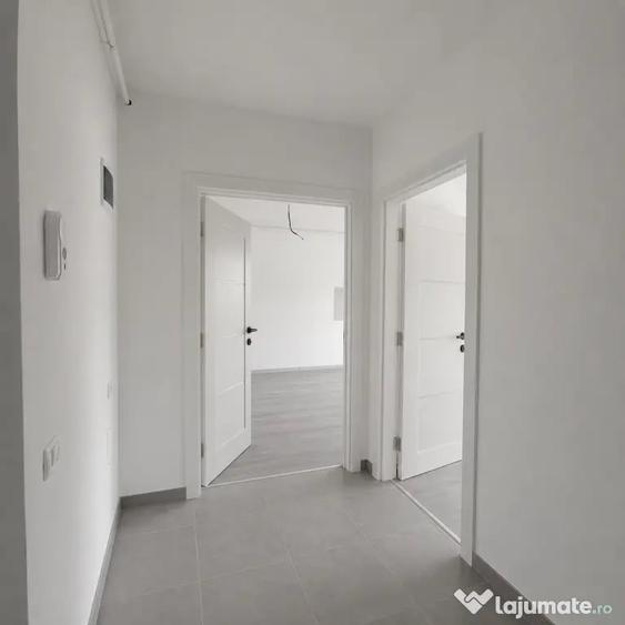 Apartament cu 2 camere semidecomandat în Sânpetru