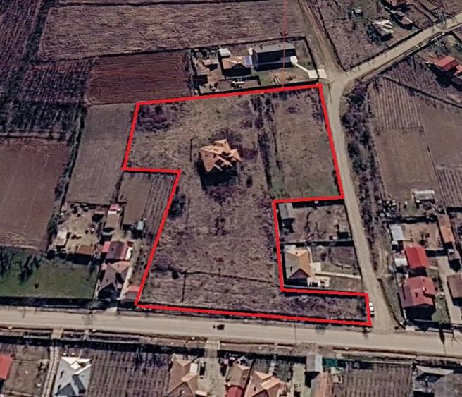 Teren  8 227 mp + Casa demolabila de vanzare in Filiasi -  Fratostita Dolj - 2