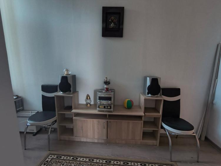 Apartament cu 2 camere decomandat, mobilat în P-ța Ovidiu