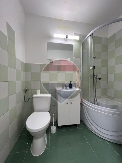 Apartament cu 2 camere semidecomandat, mobilat în P-ța Muncii