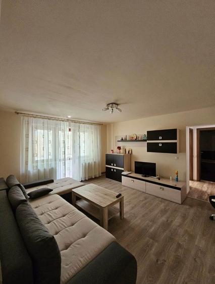 Apartament cu 2 camere decomandat în Exterior Vest