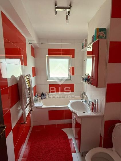 Apartament cu 4 camere decomandat în Sud