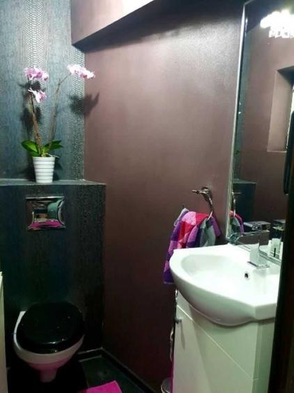 Apartament cu 3 camere semidecomandat în Traian