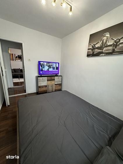 Apartament cu 3 camere semidecomandat în Girocului