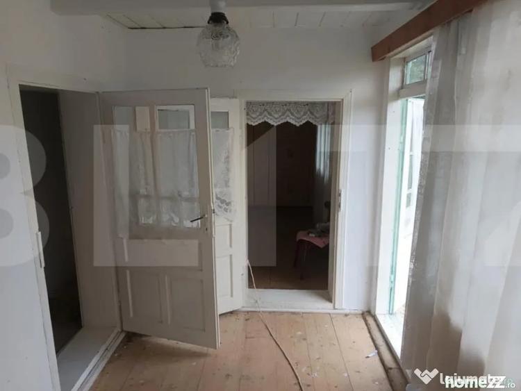 Casă cu 3 camere cu Teren 2707 Mp în Central