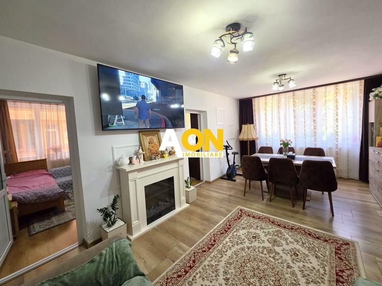 Apartament cu 3 camere decomandat, mobilat în Ampoi 3