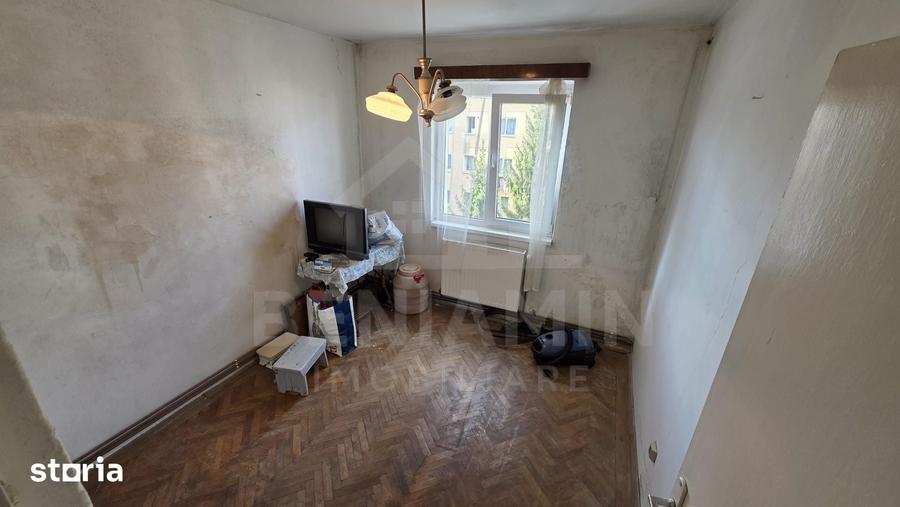 Apartament cu 2 camere semidecomandat în Florilor — fotografia 1
