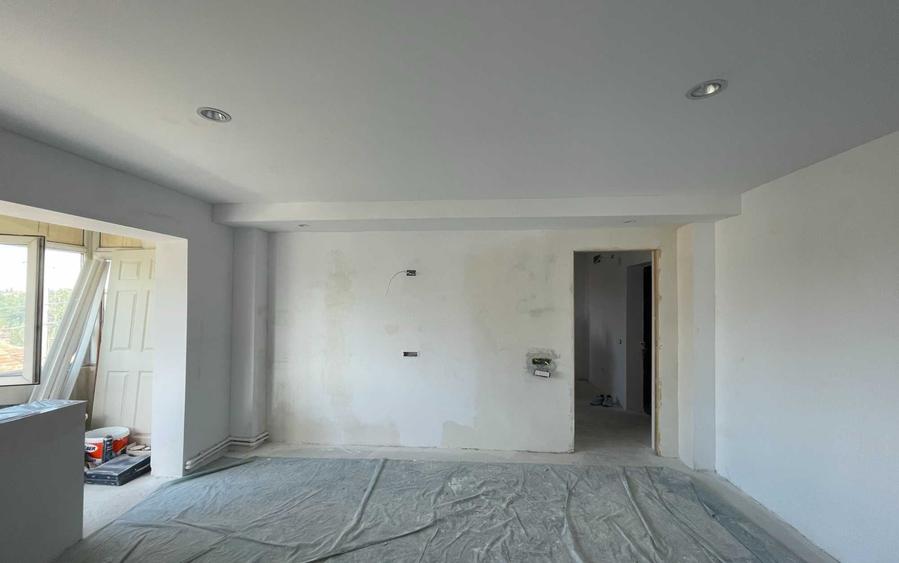 Apartament cu 2 camere decomandat în Central