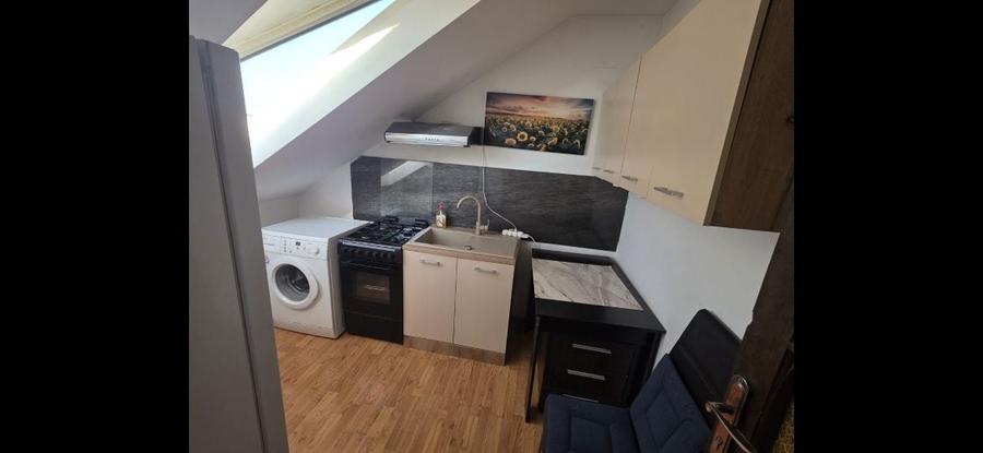 Apartament cu 2 camere decomandat în Lipovei