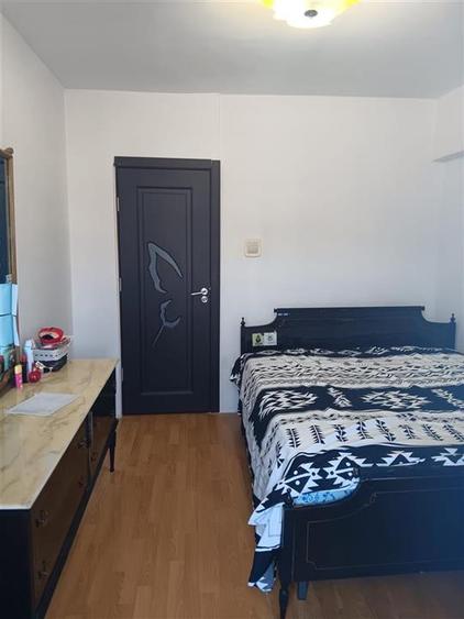 Apartament cu 3 camere decomandat în Păcurari