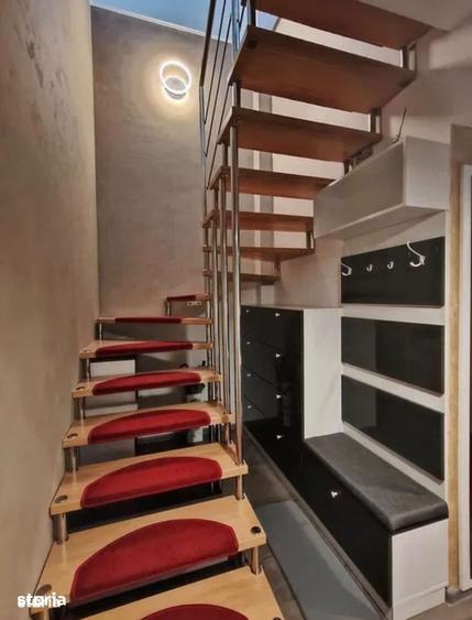 Apartament cu 3 camere, mobilat în Tractorul