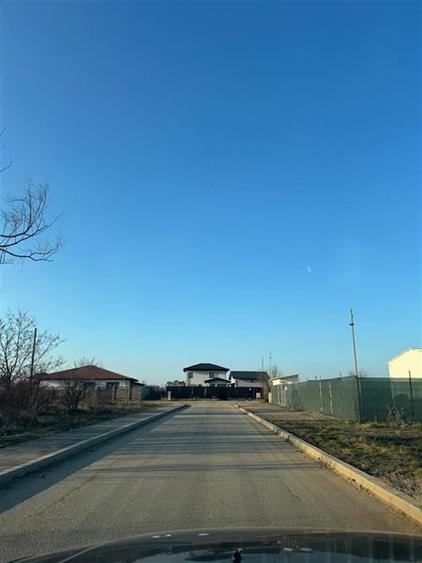 Teren Construcții intravilan de 2000 mp, în Brănești