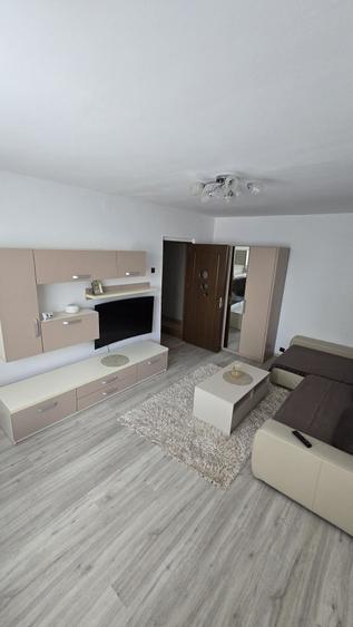 Apartament cu 2 camere decomandat în Negru Vodă