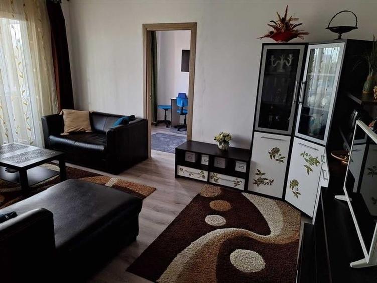 Apartament cu 2 camere semidecomandat, mobilat în Calea București